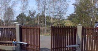 Купить распашные ворота из штакетника Нефтеюганск, цена от 2760 руб.